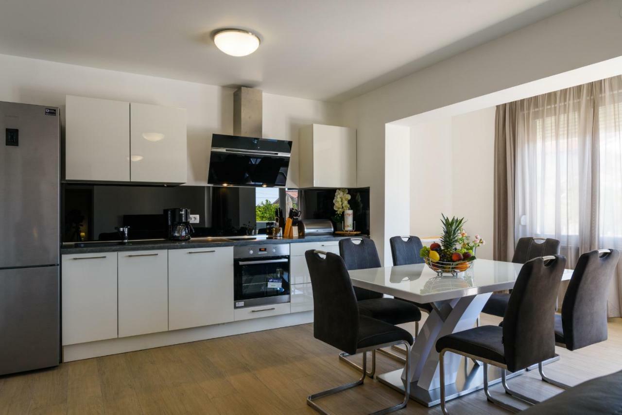 Apartments Apollo Trogir Luaran gambar